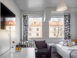 Modern Downtown Studio - 
