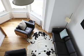 Immaculate 1-bed Apartment on Hove Seafront