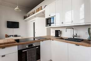 Immaculate 1-bed Apartment on Hove Seafront