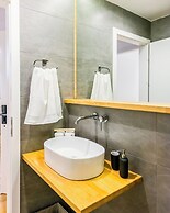 Aigli Seafront Loft - Luxury Design Retreat