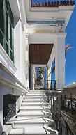 Aigli Seafront Loft-Bespoke Design Gem