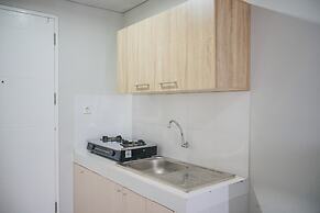 Minimalist Studio at Beverly 90210 Apartment