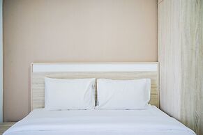 Minimalist and Comfy Studio Springwood Apartment
