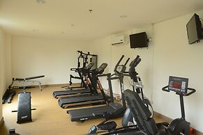 Studio Apartment at Tree Park Apartment