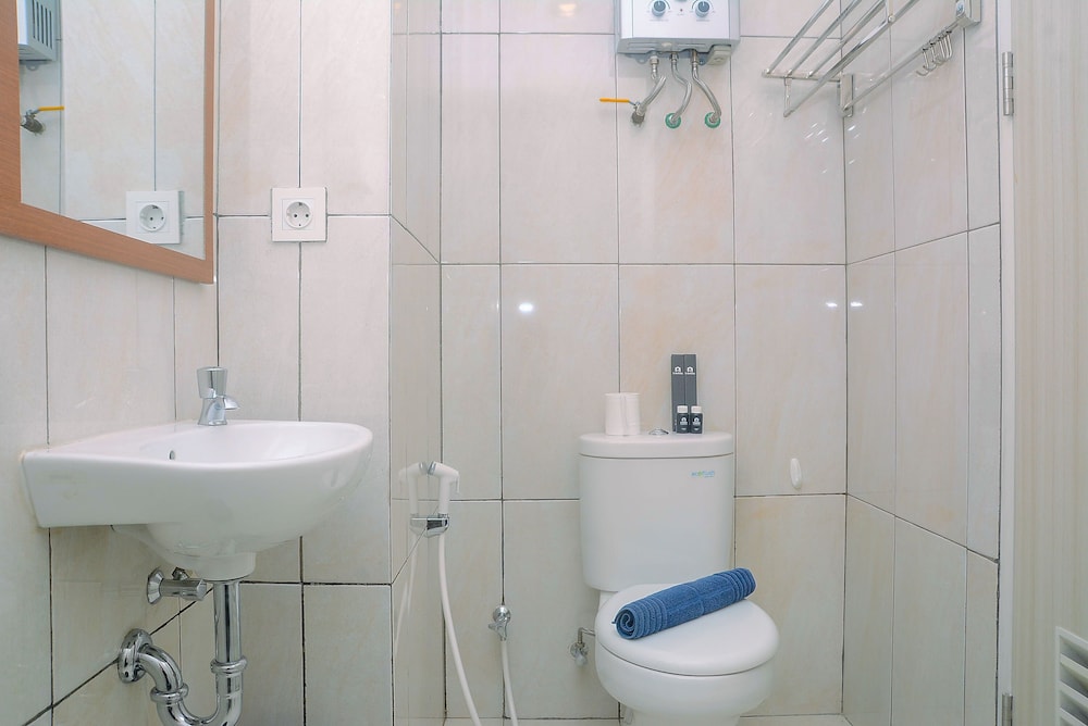 Comfortable Studio Grand Kamala Lagoon Apartment