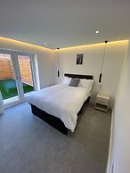 Amazing 2 Bed 2 Bath Flat