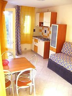 Lido Spina / Estensi Apartments
