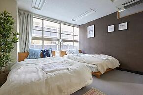 TORA HOTEL Taito B