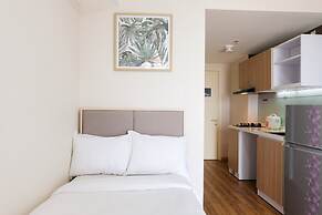 Comfy Studio Apartment with Extra Bed at M-Town Residence
