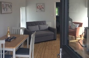 Apartment Sleeps 2 With Wood Fire