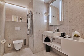 Adina Apartment Hotel Cologne