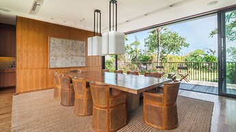 Arnalaya Beach House