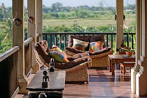 Villa Anyar
