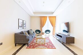 Bright & Spacious 3BR With Study in Downtown - Sleeps 7!