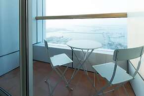 Light & Contemporary 1BR in Marina - Sea Views!