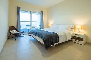 Light & Contemporary 1BR in Marina - Sea Views!