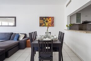 Modern + Bright 2BR With Dubai Marina Views!