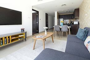Breathtaking Beach Views in This 2BR in Marina!