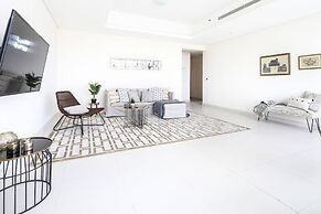Superior + Luxurious 3BR - Sleeping 8! New!