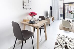 Stunning Studio w/ Burj Khalifa View!