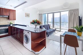 Spacious Studio in new 8 Boulevard Walk!
