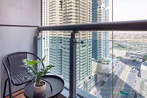 Elegant and Spacious 2BR w/ Sea Views in Marina!