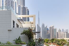 Stylish 2BR Apartment In Business Bay