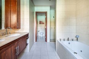 Spectacular 2BR in Upscale Burj Khalifa District