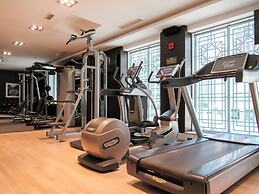 Spectacular 2BR in Upscale Burj Khalifa District