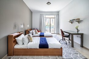 Spectacular 2BR in Upscale Burj Khalifa District