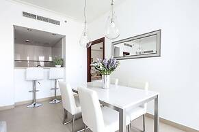 Spectacular 2BR in Beautiful Burj Vista!