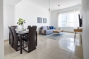 Premier 1BR Apartment in JLT - Sleeps 3!