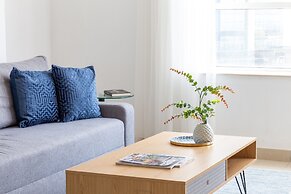 Premier 1BR Apartment in JLT - Sleeps 3!