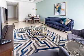Regal & Modern 2BR With Study in Downtown Dubai - Sleeps 5!