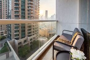 Modern Rustic Studio Apartment in Downtown Dubai