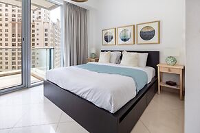 Modish & Vibrant 3BR Apartment in Marina
