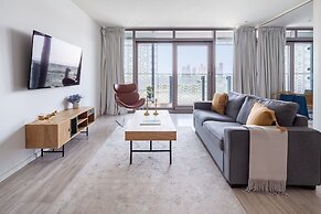 Superb And Modern 1BR on a Premier Waterfront Location!