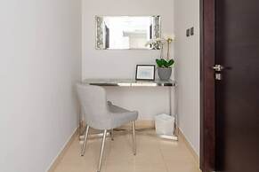 Spacious & Adorable 1BR in Downtown Dubai