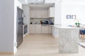 Spacious & Adorable 1BR in Downtown Dubai