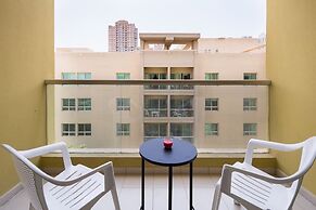 Spacious 1BR in The Greens!
