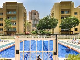 Spacious 1BR in The Greens!
