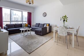 Visually Unique 1BR Apartment in JLT - Sleeps 4!