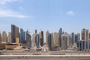 Visually Unique 1BR Apartment in JLT - Sleeps 4!