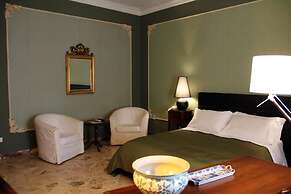 Neathon Rooms
