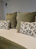 Laythams Holiday Lets Retreat