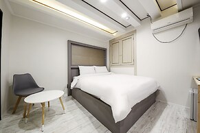 Diamond Hotel