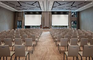 DoubleTree by Hilton Dubai M Square Hotel & Residences