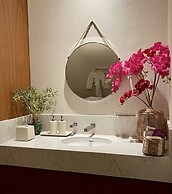 DoubleTree by Hilton Dubai M Square Hotel & Residences