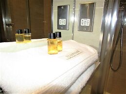 Stylish Private Double En-suite - 1