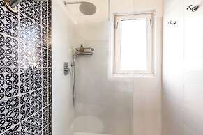 Arco in Pantheon Apartments